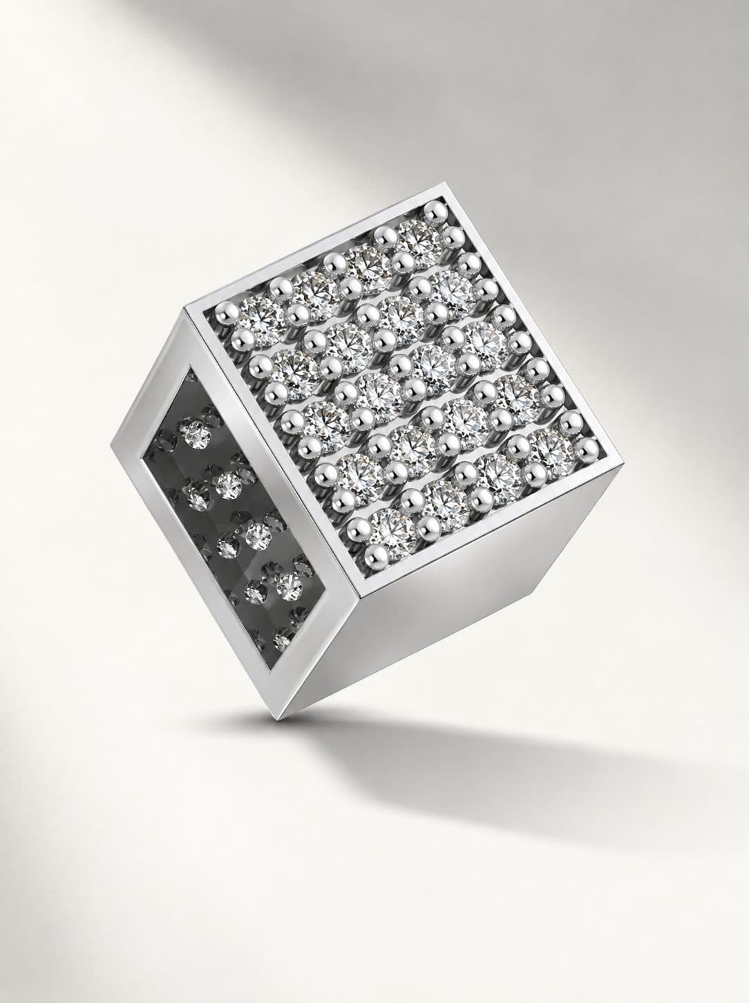 Cube — кадр 1
